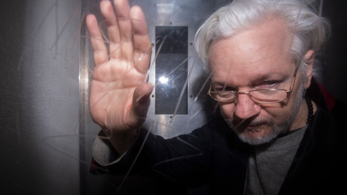 Assange prý dostal od Trumpa nabídku: milost výměnou za jeden výrok